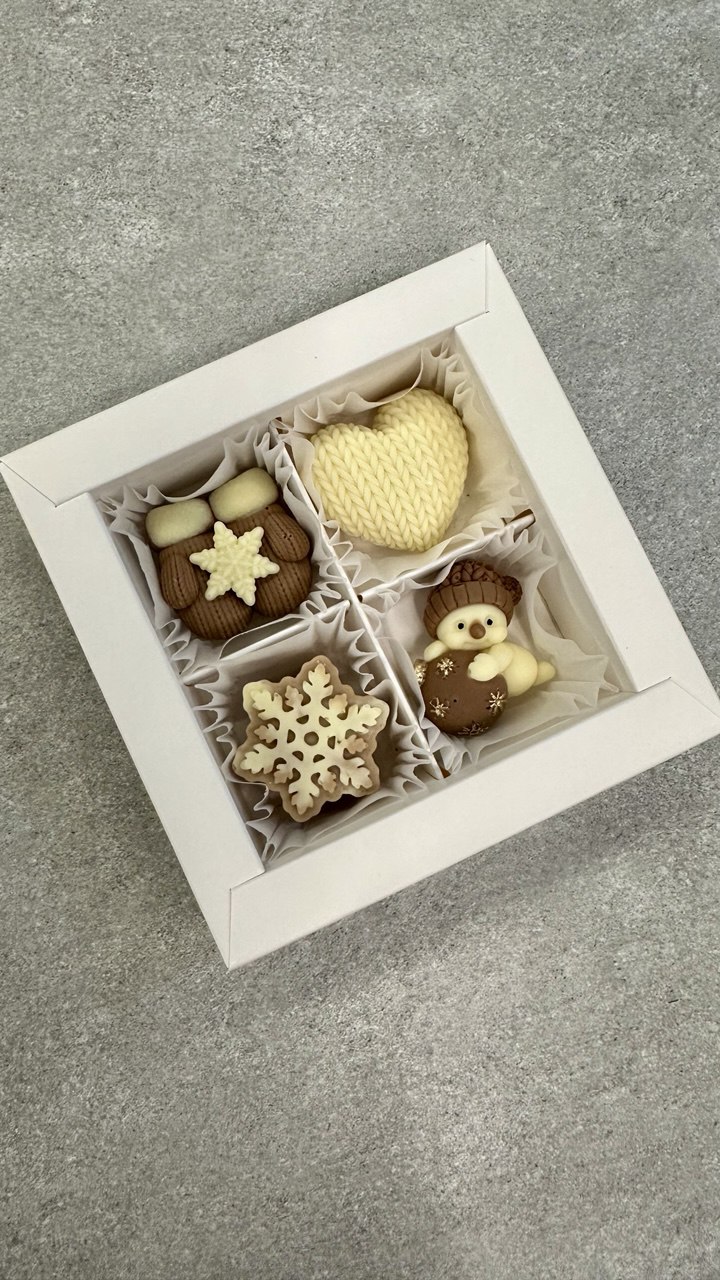 Коробка конфет Новогодняя, 4 шт.