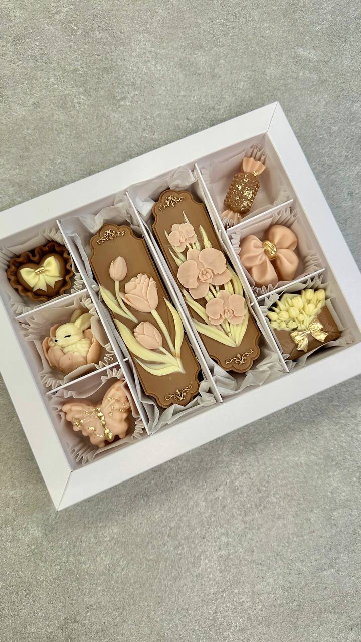 Коробка конфет на 12 шт.