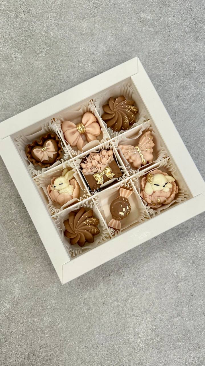 Коробка конфет на 9 шт.