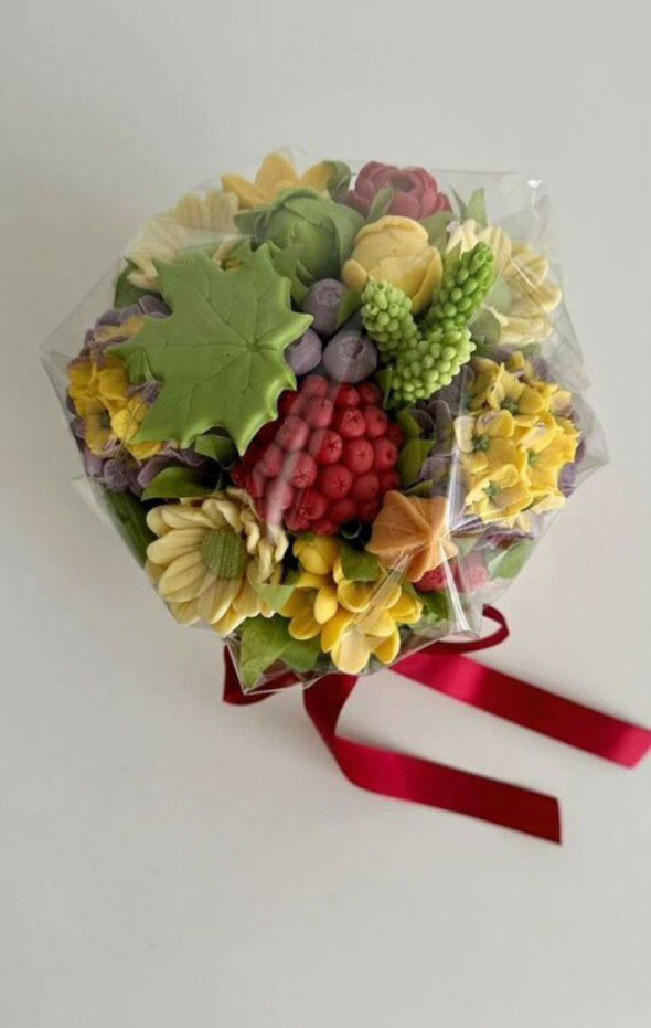 Композиция в шляпкной коробке