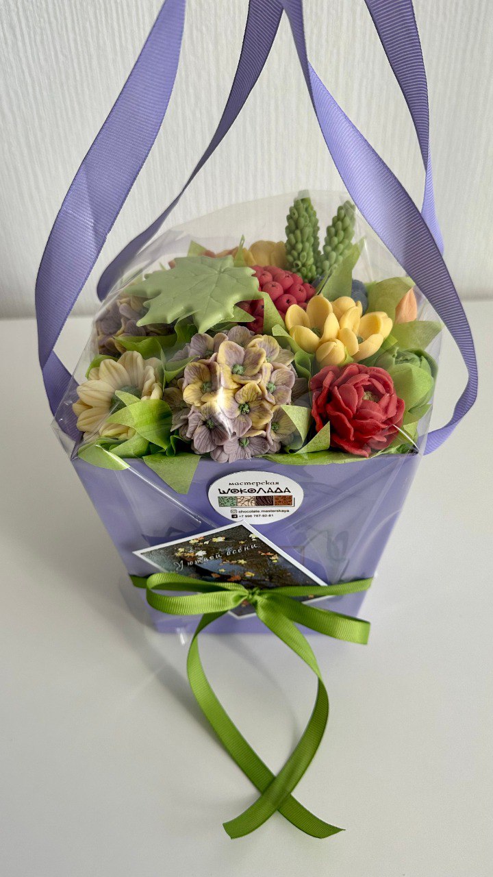 Осенний букет в шляпной коробке (в сумке)