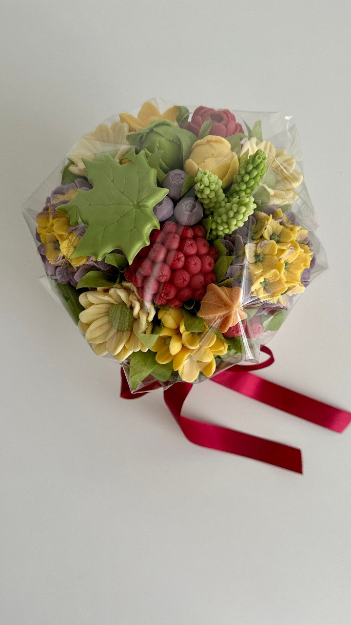 Осенний букет в шляпной коробке