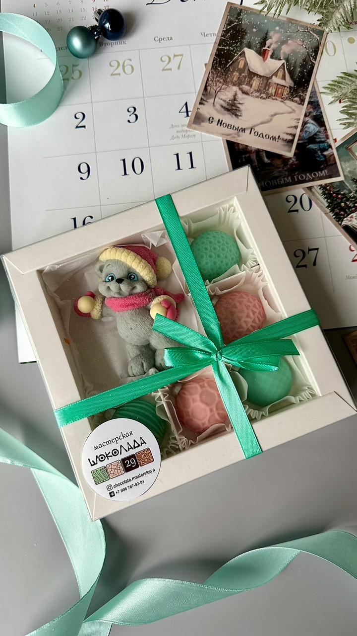 Коробка конфет Новый год