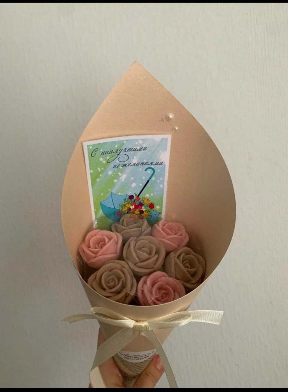 Шоколадные пионы в букете 7 шт.