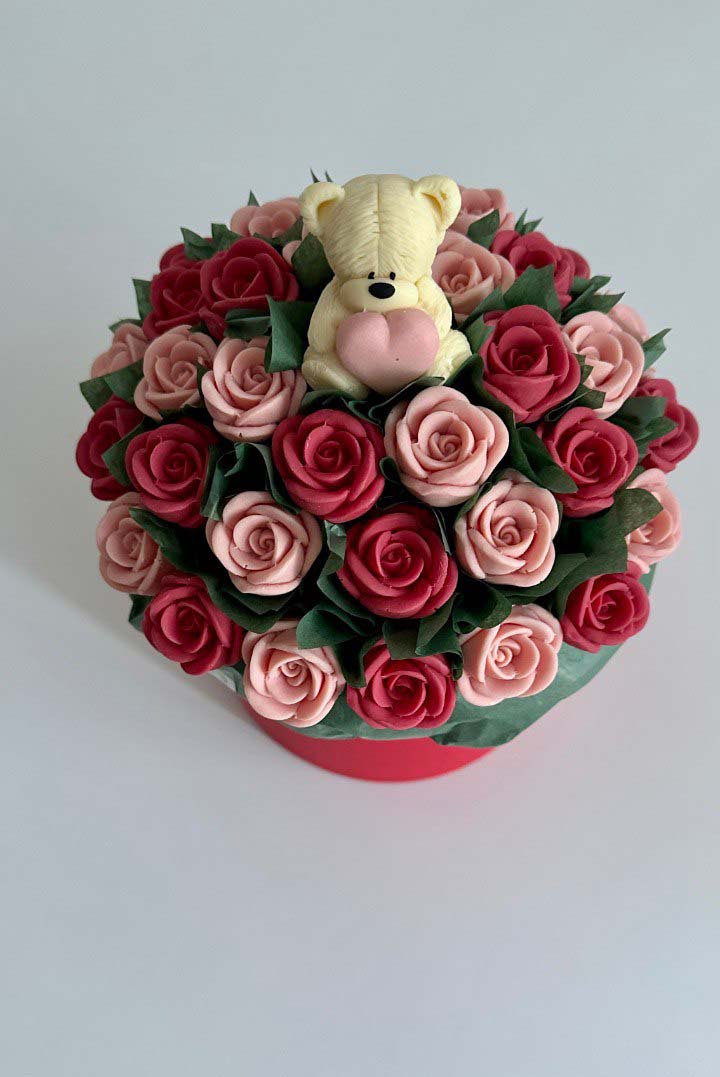 Шоколадные розы в шляпной коробке 35 шт.